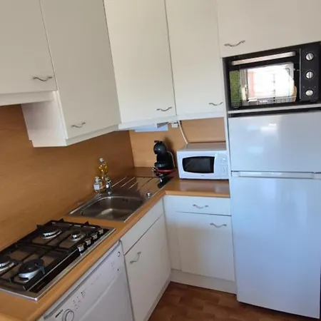 Port Richelieu 120, T3 Petite Vue Port, Piscine, Parking * آجد